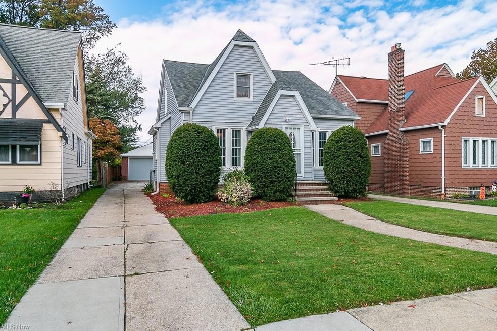 Welcome to 294 East 208th St