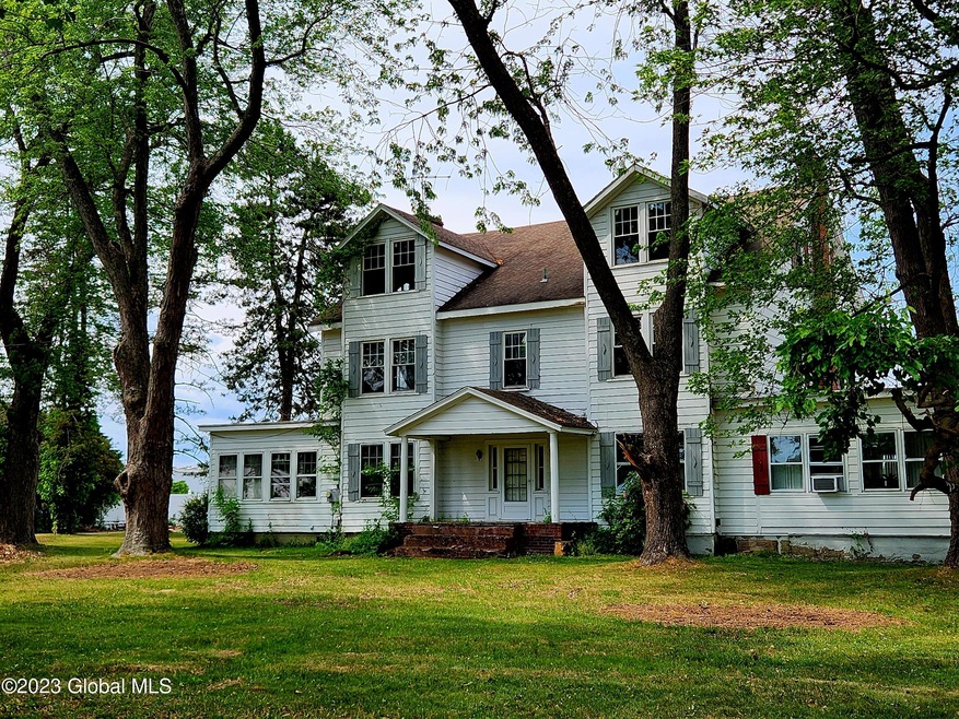 9 Duncan Ln, Troy, NY 12180 - photo 1