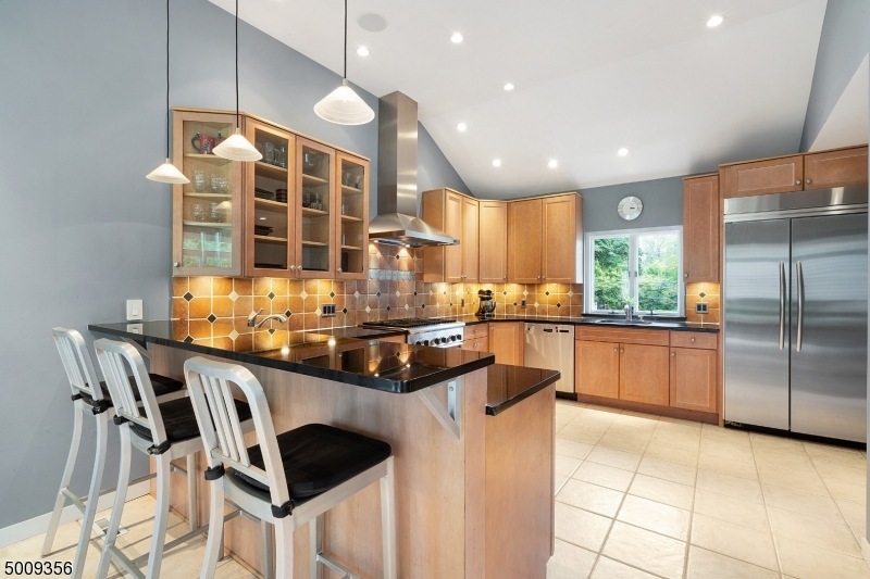 160 Mendham Rd E, Mendham, NJ 07945 - photo 1