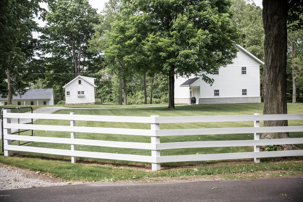 726 E 800 N, La Porte, IN 46350 - photo 1