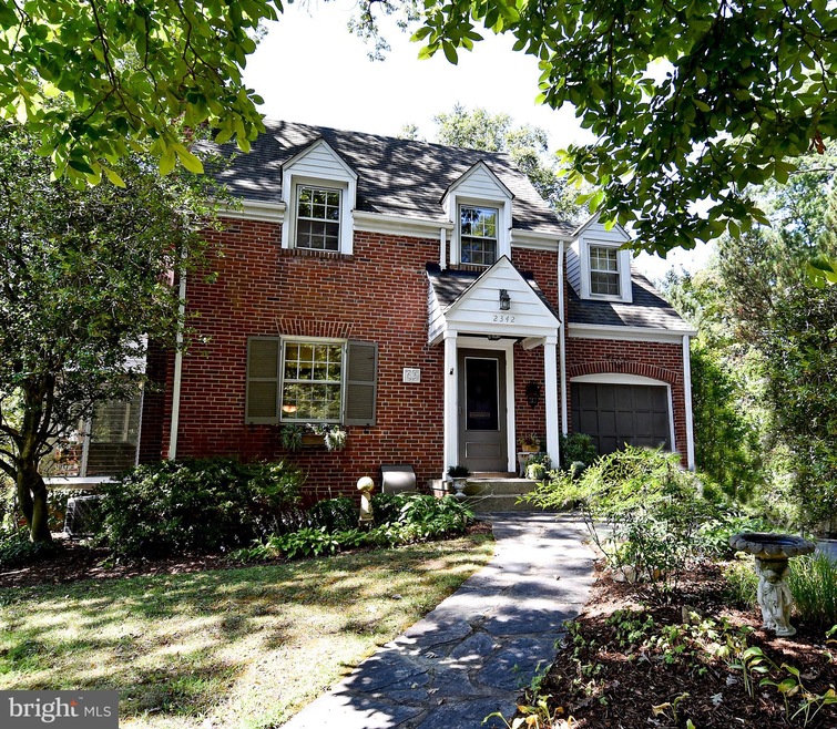 2342 N Oak St, Falls Church, VA 22046 - photo 1
