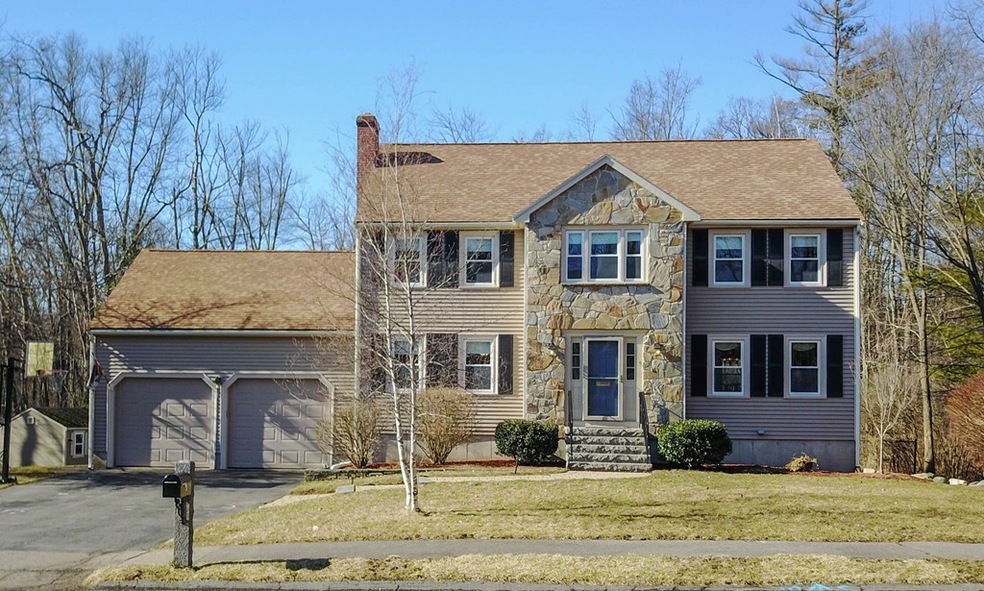 5 Kings Ln, Medway, MA 02053 - photo 1