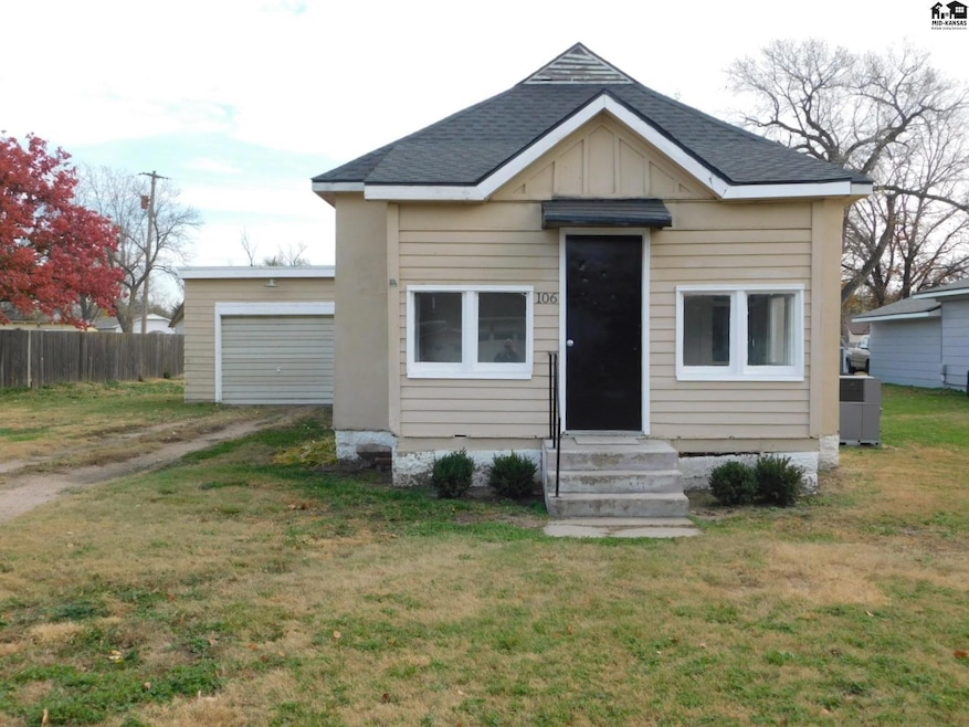 106 N Cheney St, Nickerson, KS 67561 - photo 1