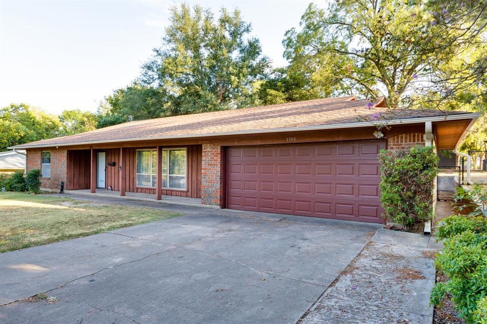 1300 E 9th St, Bonham, TX 75418 - photo 1