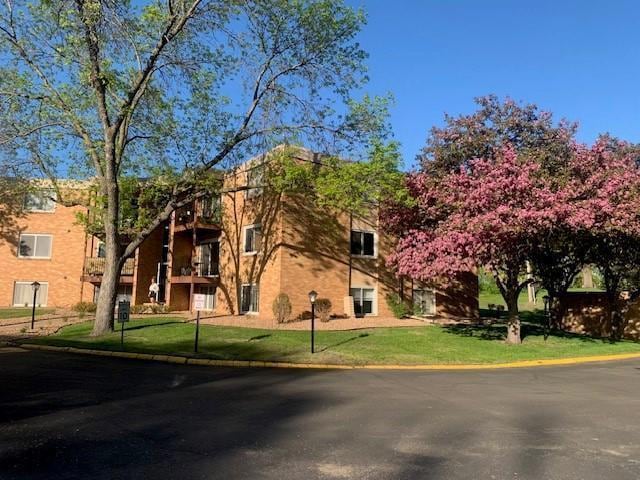 9143 Highway 55 unit 301, Golden Valley, MN 55427 - photo 1