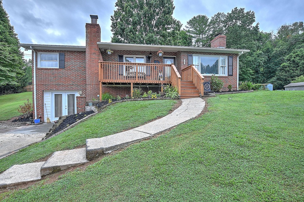 111 Mountain View_
