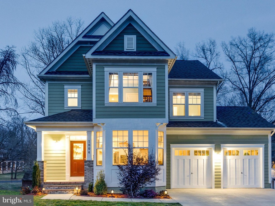 1004 Hillcrest Dr SW, Vienna, VA 22180 - photo 1