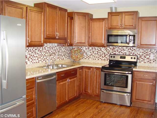 Kitchen - Renovated in 2012