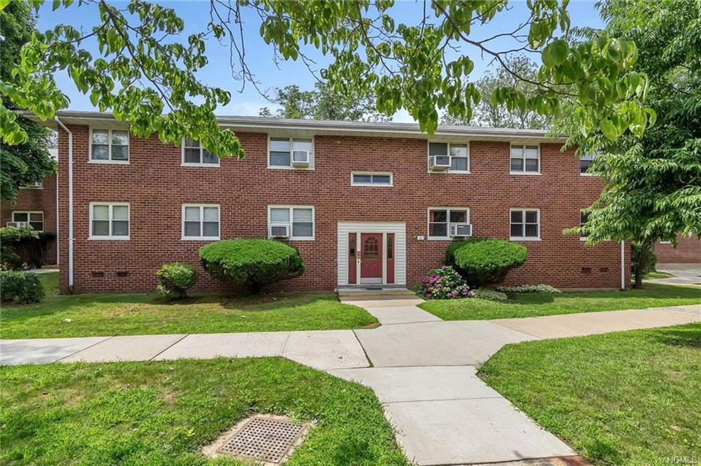 30 Dehaven Dr unit 1E, Yonkers, NY 10703 - photo 1