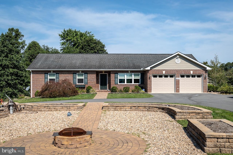 4668 Stoney Creek Rd, Edinburg, VA 22824 - photo 1