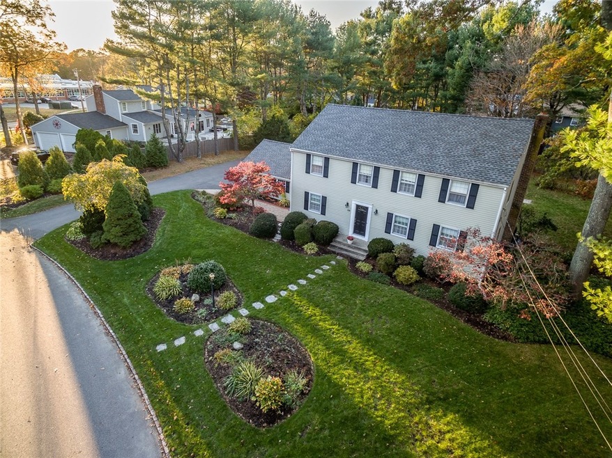 29 Old Chimney Rd, Barrington, RI 02806 - photo 1