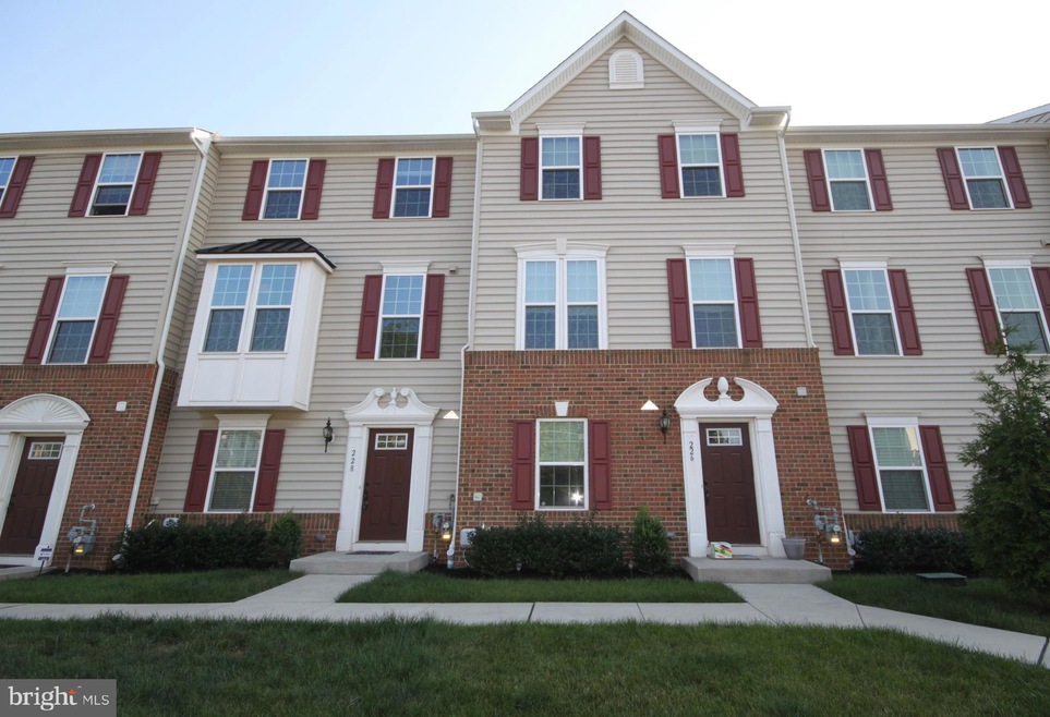 228 Compass Dr, Lansdale, PA 19446 - photo 1