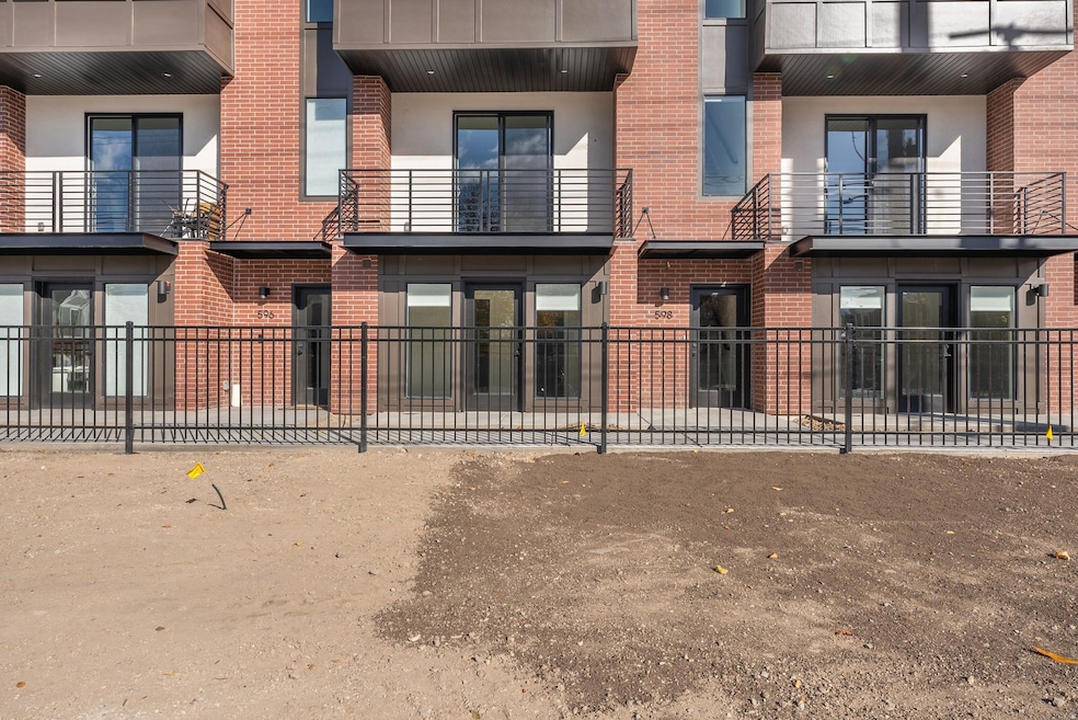 598 E Betsey Cove S unit 19, Salt Lake City, UT 84107 - photo 1