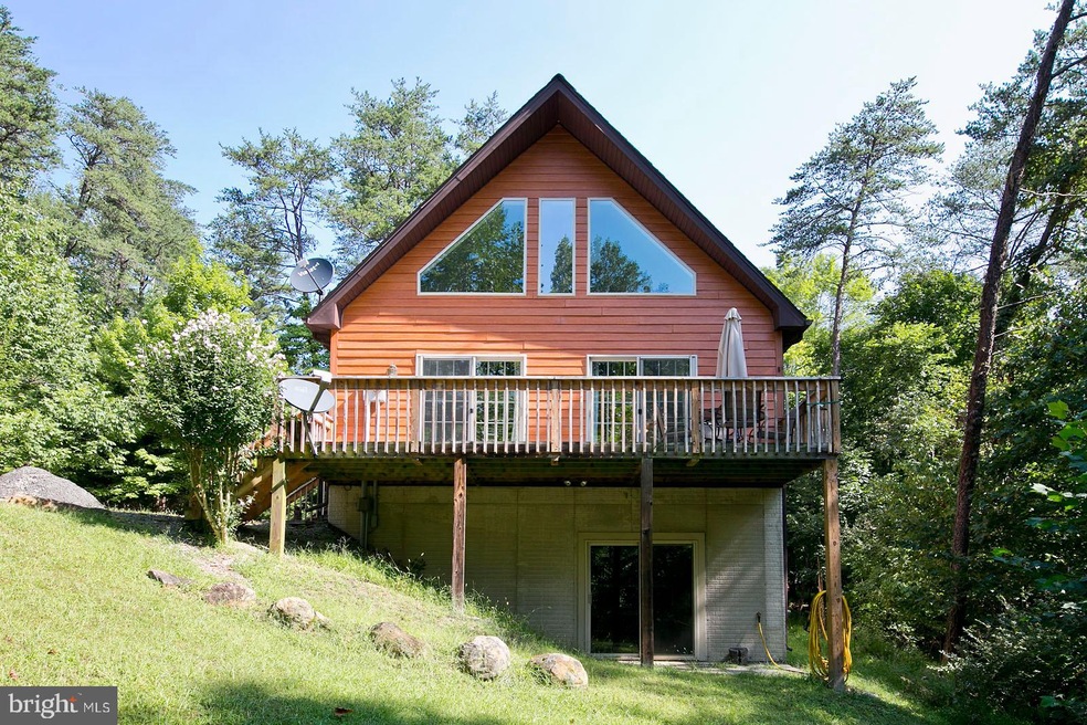575 Creekview Ln, Berkeley Springs, WV 25411 - photo 1