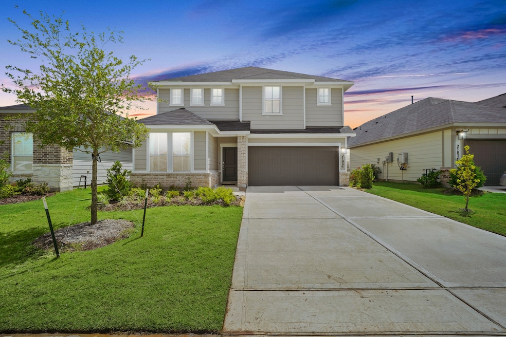 Welcome to 21834 Lime Moss Lane! This 2-stories ho