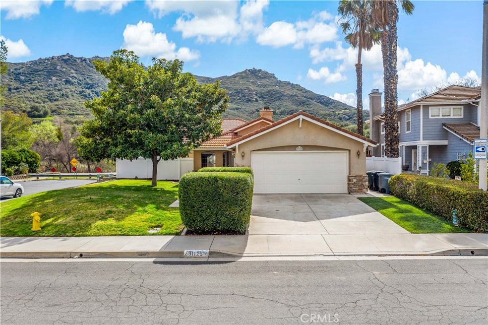 Sold $800,000 • Co-Listing Agent