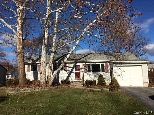 10 Mohawk Dr, Wappingers Falls, NY 12590 - photo 1
