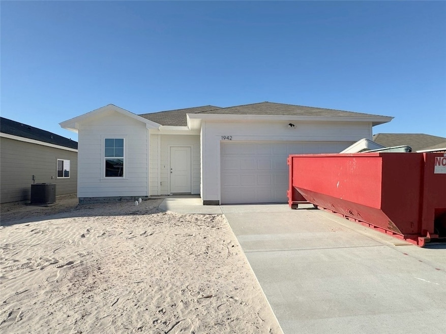 1942 Topwater Ave, Aransas Pass, TX 78336 - photo 1