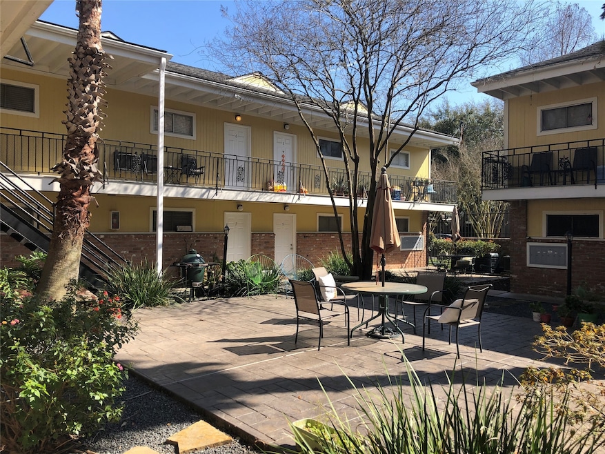 1502 Heights Blvd unit 4, Houston, TX 77008 - photo 1