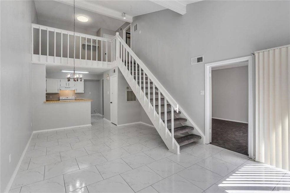 Living / Kitchen / Loft