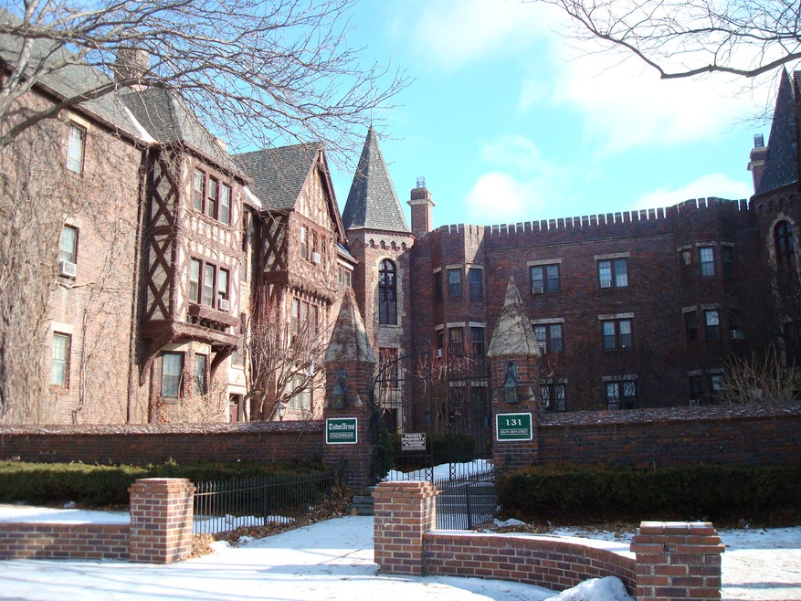 FRONT OF CONDO