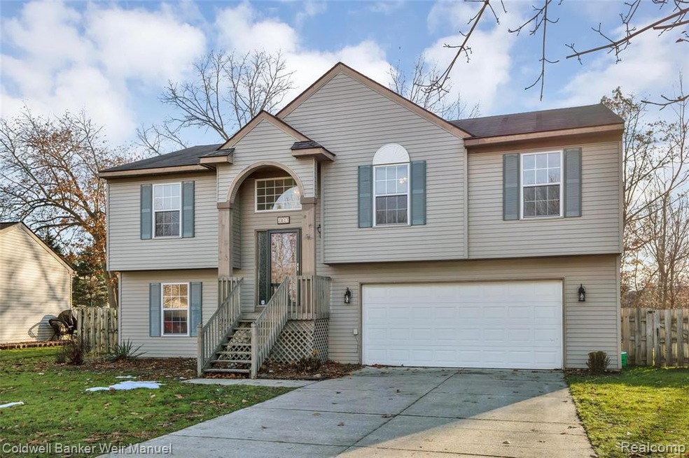 1-2817 Riverside Drive.jpg