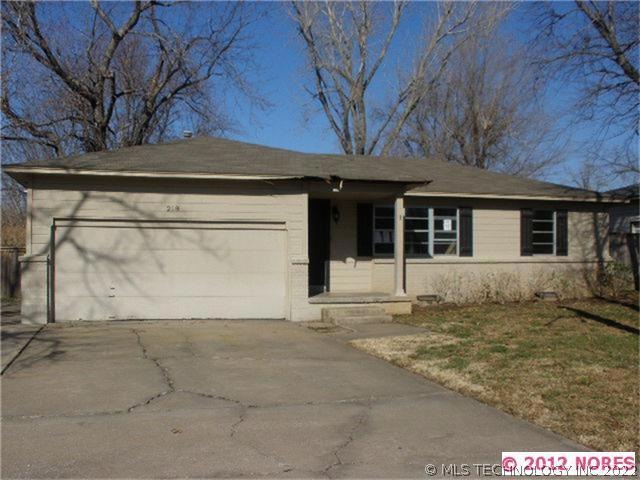 218 W Urbana St, Broken Arrow, OK 74012 - photo 1