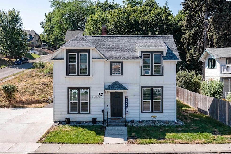 201 W Wawawai St, Colfax, WA 99111 - photo 1