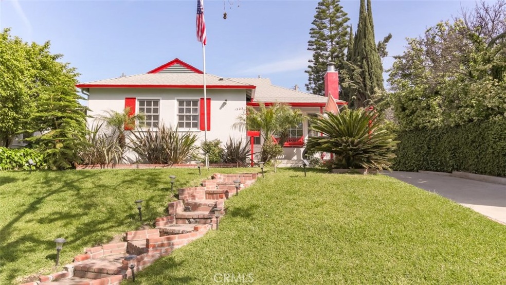 1505 W Riverside Dr, Burbank, CA 91506 - photo 1