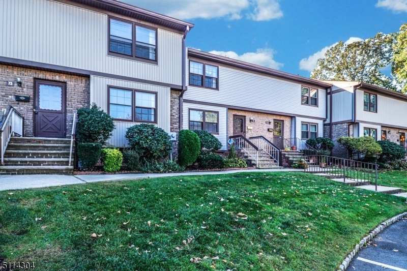 73 Highview Dr, Woodbridge, NJ 07095 - photo 1