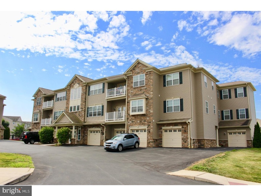 6985 Pioneer Dr, Macungie, PA 18062 - photo 1