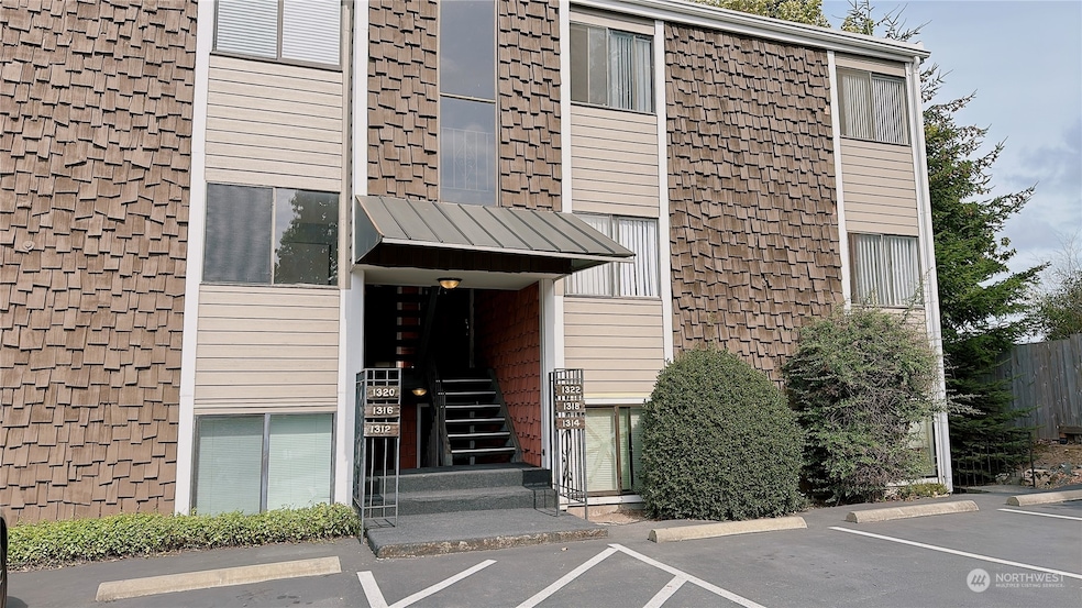 Sold $200,000 • Co-Listing Agent