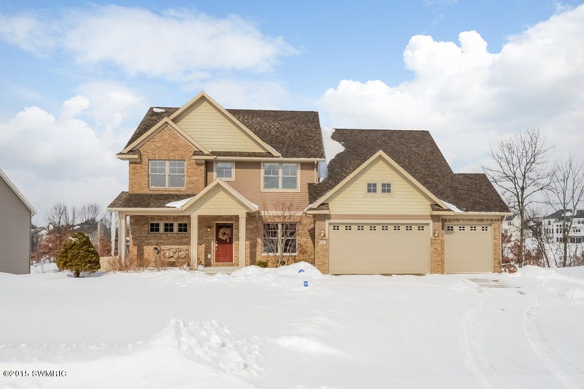 001-Front_View-1444305-mls