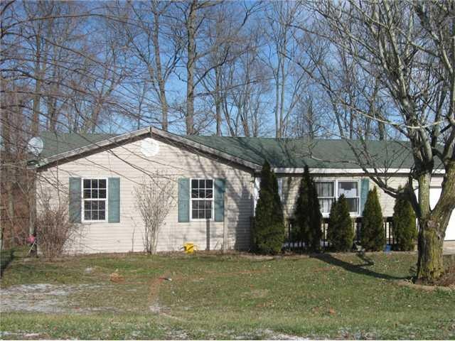 27075 W Chapel Rd, Rushville, IN 46173 - photo 1