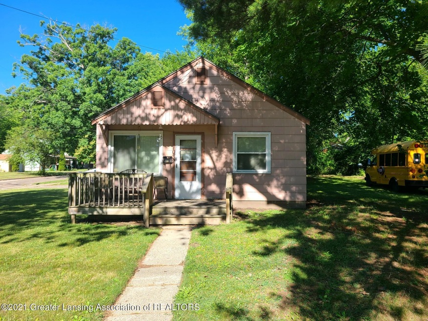 1032 Regent St, Lansing, MI 48912 - photo 1