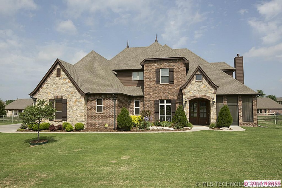 Stunning home on over 1/2 acre with pond view. Cor