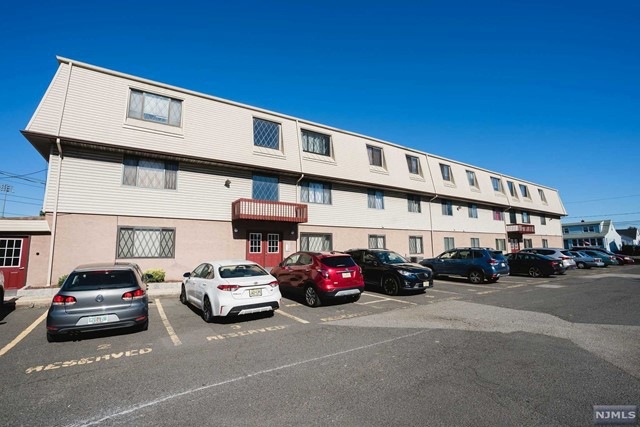 846 Riverside Ave unit 204, Lyndhurst, NJ 07071 - photo 1