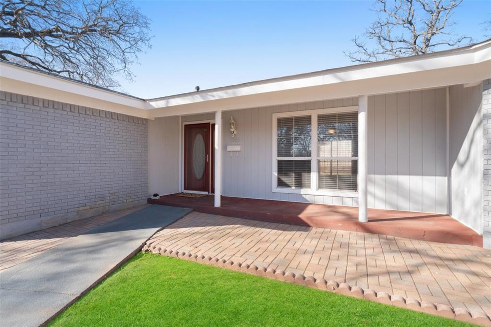 1005 Scott Dr, Hurst, TX 76053 - photo 1