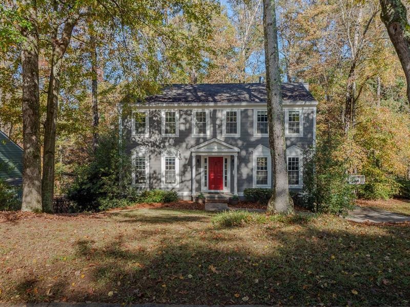 Lovely Home in Roswell's sought after Barrington F