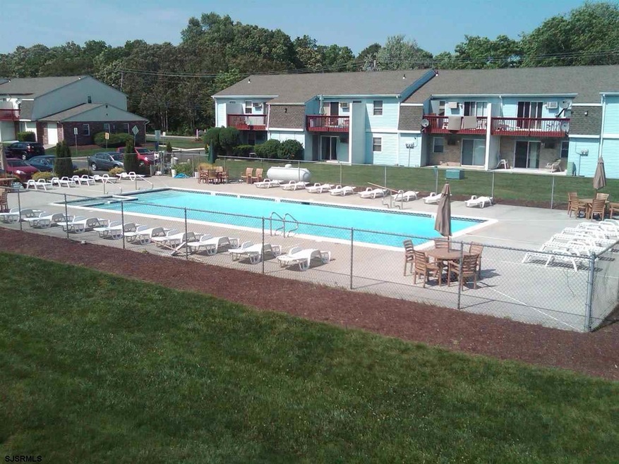 52B Oxford Village unit 52 B, Egg Harbor Township, NJ 08234 - photo 1