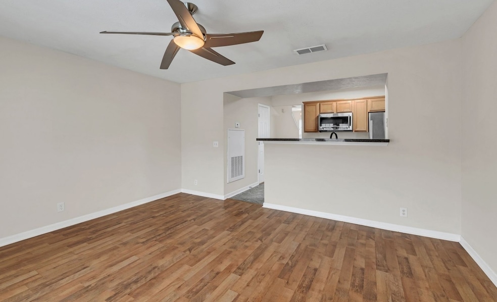 8007 Logan Dr, La Vergne, TN 37086 - photo 1