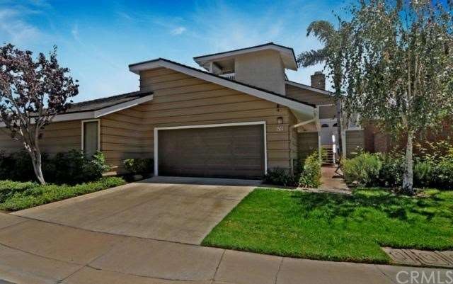Front view of home