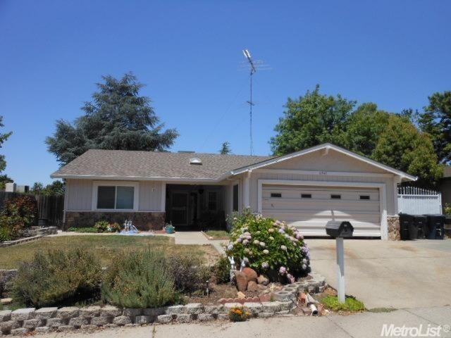6945 Amberwick Way, Citrus Heights, CA 95621 - photo 1