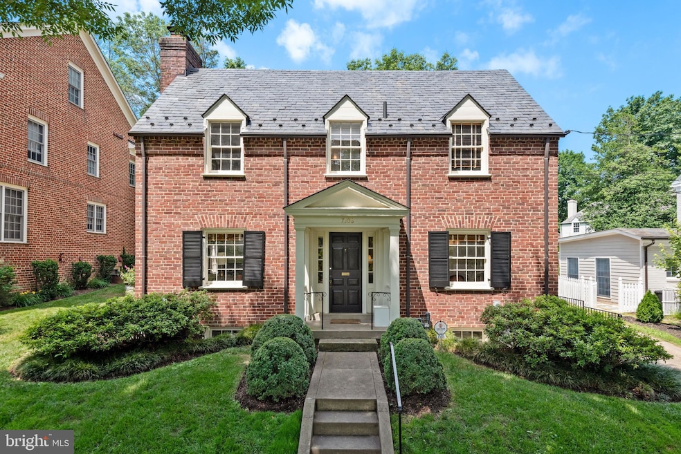 Sold $1,499,900 • Co-Listing Agent