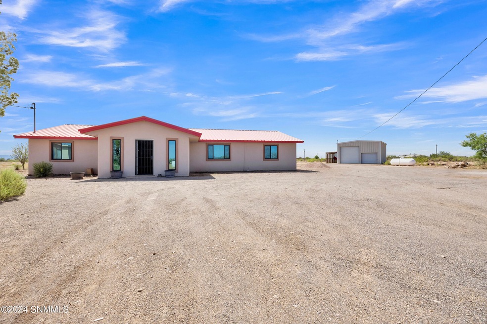 9395 La Bajada Rd SW, Deming, NM 88030 - photo 1