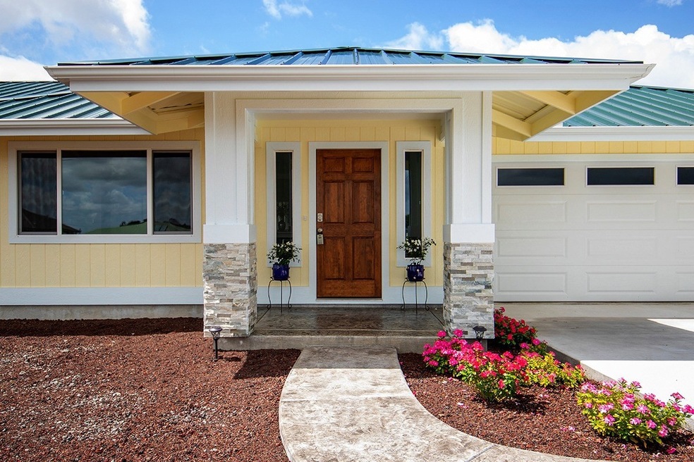 1045 Kahua Kolepa St, Hilo, HI 96720 - photo 1