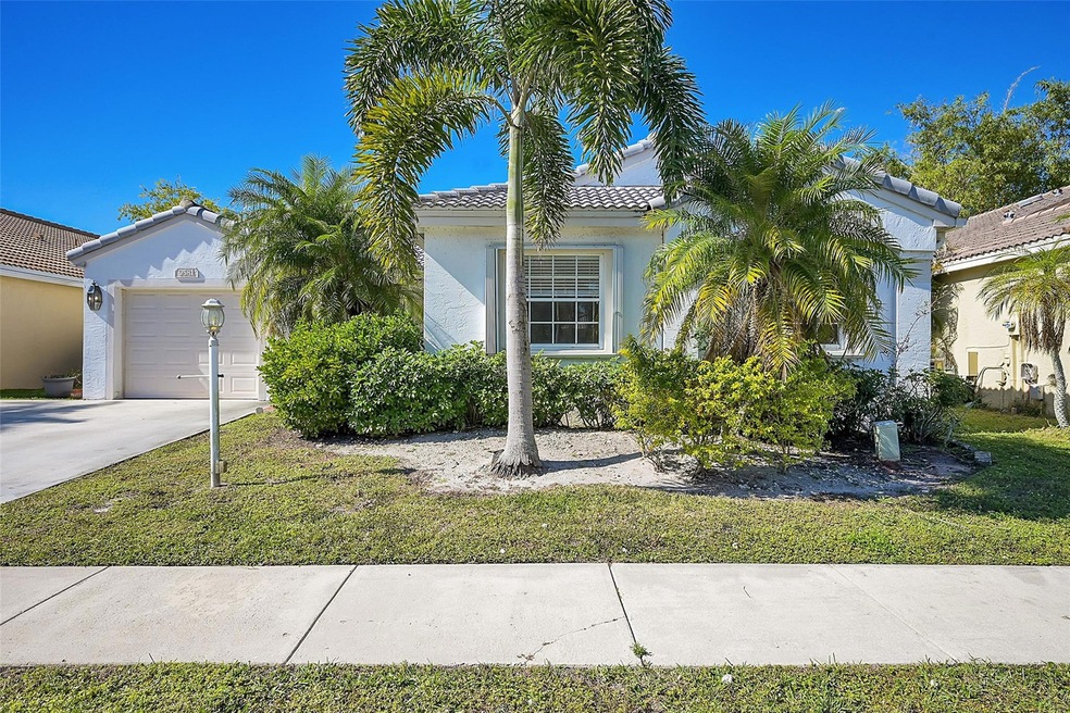 9581 Tavernier Dr, Boca Raton, FL 33496 - photo 1