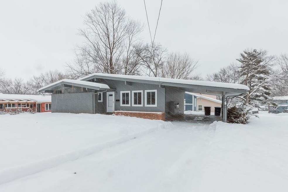 4105 Lynner Dr, Des Moines, IA 50310 - photo 1