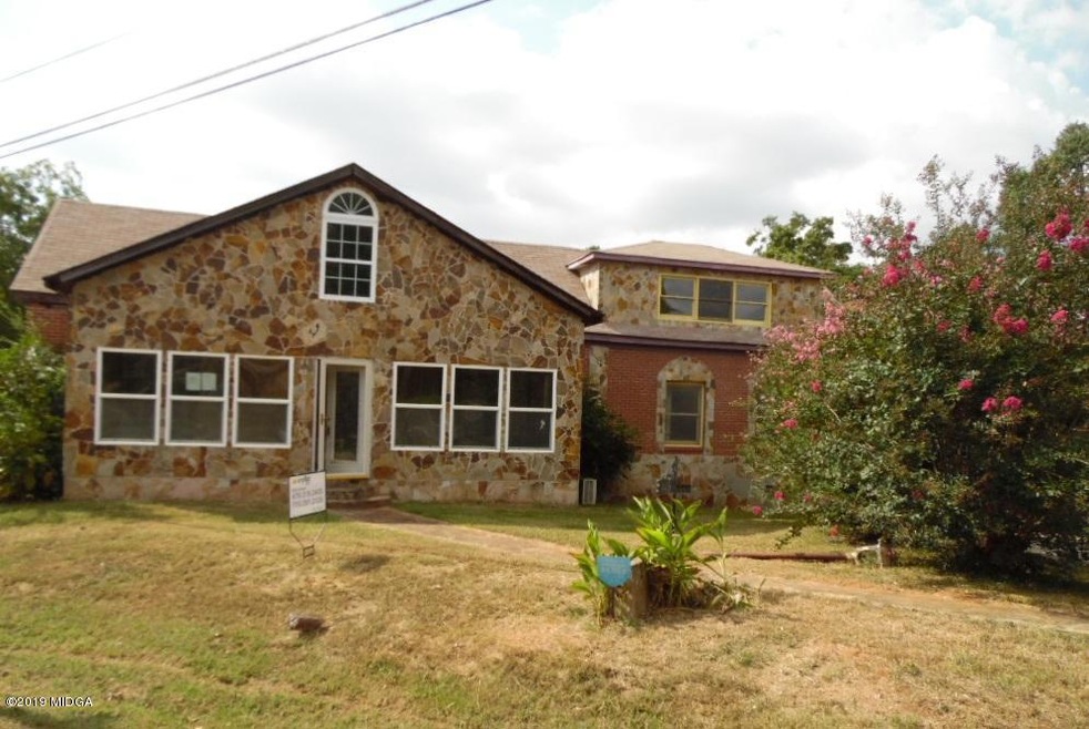 445 Hwy 83S, Forsyth, GA. Front View