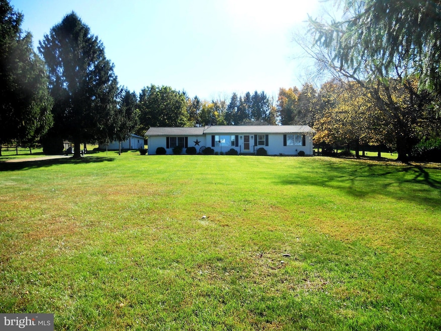 2015 Garrett Rd, Manchester, MD 21102 - photo 1